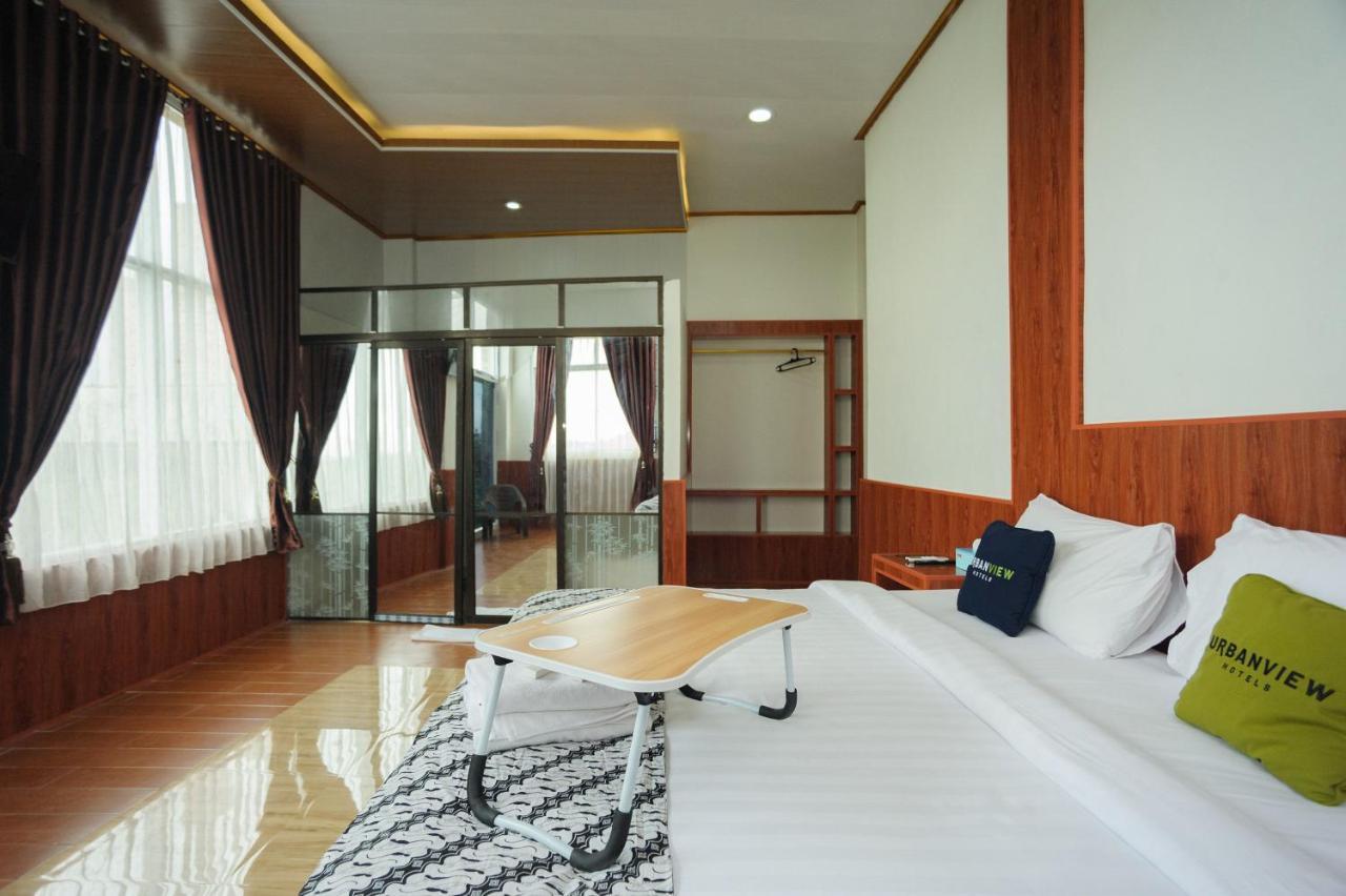 Urbanview Hotel JIB Bandar Lampung Exterior foto